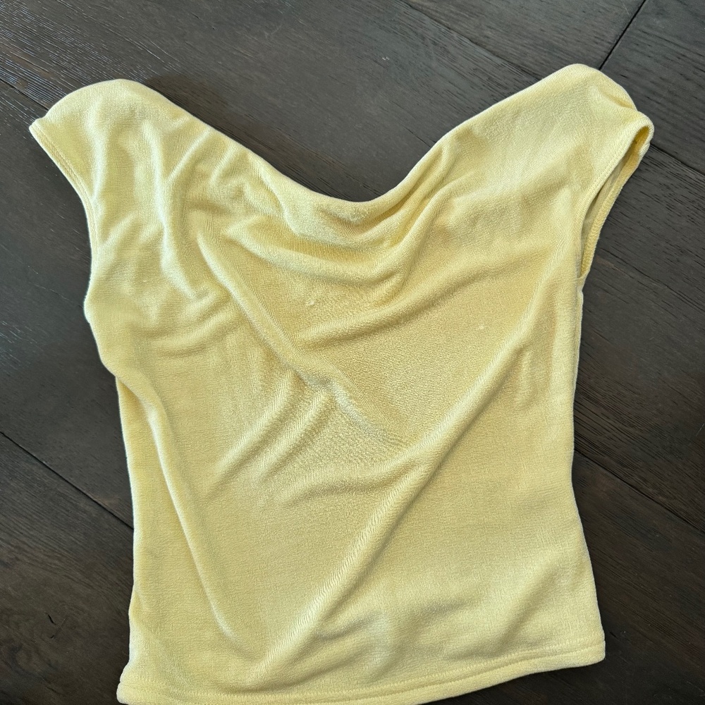 Yellow Edikted top